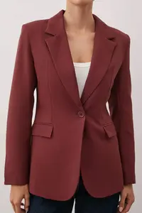 TRENDYOLMİLLA Burgundy Mono Closure Fitted Weaving Blazer Jacket - Image 3