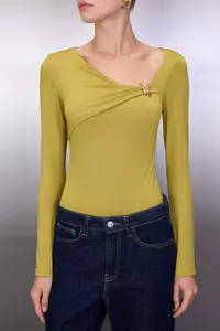 TRENDYOLMİLLA Oil Green Fitted Accessory Detailed snaps Flexible Knitting Bodysuit .D.00004 - Image 3