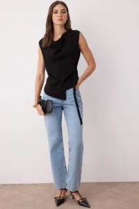 TRENDYOLMİLLA Black Mercerized Look Asymmetric Off-Shoulder Neck Knitwear Thin Blouse - Image 4