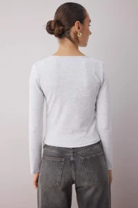 TRENDYOLMİLLA Gray Melange Fitted Double Look Half Zippered Double Layer Knitting Blouse - Image 4