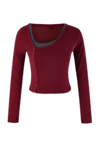 TRENDYOLMİLLA Burgundy Double Look Asymmetric Collar Buttoned Fitted Flexible Knitting Blouse - Image 5