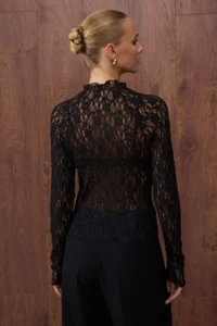 TRENDYOLMİLLA Black Fitted Raglan Sleeve Lace Long Sleeve Flexible Knitting Blouse - Image 4