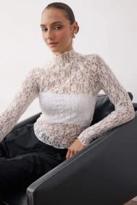 TRENDYOLMİLLA Ecru Fitted Raglan Sleeve Lace Long Sleeve Flexible Knitting Blouse - Image 2