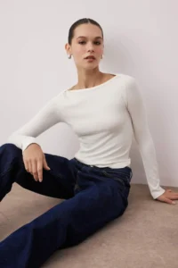 TRENDYOLMİLLA Ecru Boat Neck Flexible Knitting Blouse