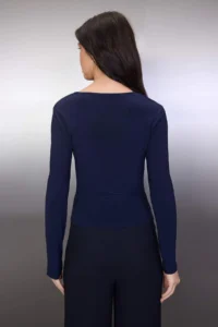 TRENDYOLMİLLA Navy Blue Fitted Flexible Knitting Blouse with Accessory and Cut Out Detail - Image 4