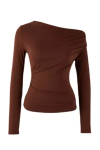 TRENDYOLMİLLA Brown Fitted Asymmetric Collar Detailed Soft Fabric Knitting Blouse - Image 5