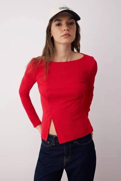 TWOAW26BZ00104-RED_1