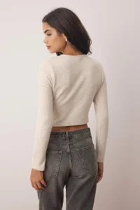 TRENDYOLMİLLA Beige Regular/Normal Pattern Crop Button Detailed Brushed Pointel Flexible Knitting Blouse - Image 4
