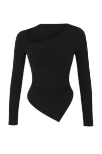 TRENDYOLMİLLA Black Asymmetric Collar Detailed Flexible Knitting Blouse - Image 5