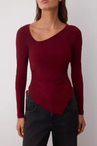 TRENDYOLMİLLA Burgundy Asymmetric Collar Detailed Flexible Knitting Blouse - Image 3