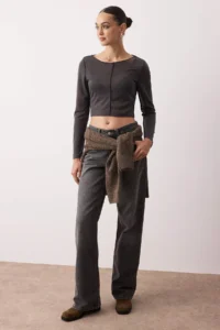 TRENDYOLMİLLA Anthracite Transaparan ribbed Regular/Normal Pattern Crop Knitting Blouse - Image 2
