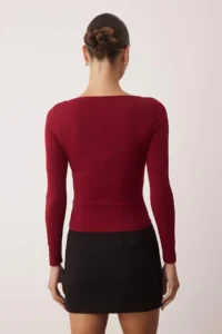 TRENDYOLMİLLA Burgundy Fitted/Cut Out Detailed Long Sleeve Flexible Knitting Blouse - Image 4