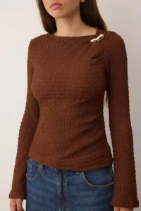 TRENDYOLMİLLA Brown Fitted Accessory Detailed textured Long Sleeve Flexible Knitting Blouse - Image 3