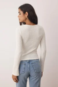 TRENDYOLMİLLA Ecru Fitted Accessory Detailed textured Long Sleeve Flexible Knitting Blouse - Image 4