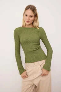 TRENDYOLMİLLA Khaki Fitted Accessory Detailed textured Long Sleeve Flexible Knitting Blouse