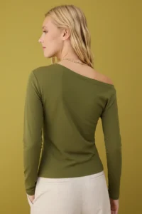 TRENDYOLMİLLA Oil Green Gathering/Drape Detailed Flowy Asymmetric Collar Knitting Blouse - Image 2
