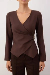 TRENDYOLMİLLA Brown Double breasted Hair Clip Detailed Weaving Blouse - Image 3