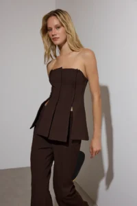 TRENDYOLMİLLA Brown Fitted Strapless Weaving Blouse - Image 2