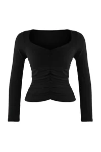 TRENDYOLMİLLA More Sustainable Black Fitted Shirred V-neck Long Sleeve Flexible Knitting Blouse - Image 5