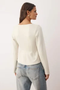 TRENDYOLMİLLA Stone Soft Touch V-neck Zippered Regular/Normal Kesim Knitting Blouse - Image 4