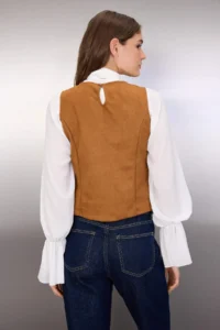TRENDYOLMİLLA Brown Regular/Normal Pattern Suede Knitting Blouse - Image 4