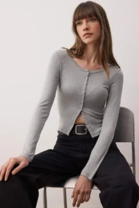 TRENDYOLMİLLA Gray Front Full snaps Fitted/Body-Sitting Knitting Blouse