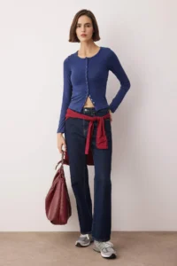 TRENDYOLMİLLA Navy Blue Front Full snaps Fitted Knitting Blouse - Image 2