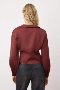 TRENDYOLMİLLA Brick Rejection Fitted Satin Weaving Blouse - Image 4