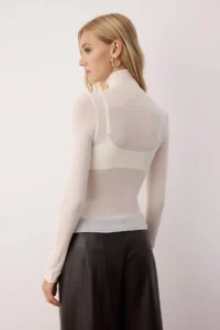 TRENDYOLMİLLA Ecru Transparan Dog collar Flexible Normal Size Knitting Blouse - Image 4