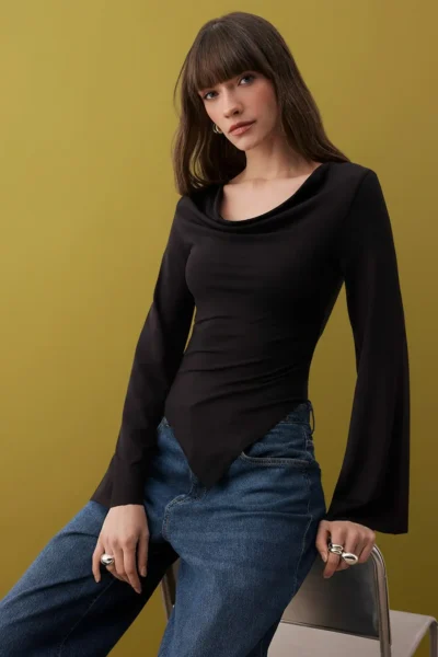 TWOAW26BZ00283-BLACK_1