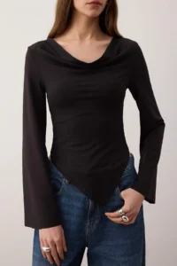 TRENDYOLMİLLA Black Off-Shoulder Neck Asymmetric Fitted/Body-Sitting Knitting Blouse - Image 4