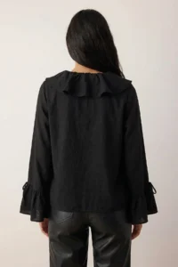 TRENDYOLMİLLA Black Ruffle Detailed Weaving Blouse - Image 4