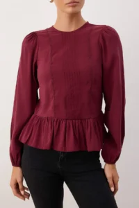 TRENDYOLMİLLA Burgundy Accessory Detailed Weaving Blouse - Image 3