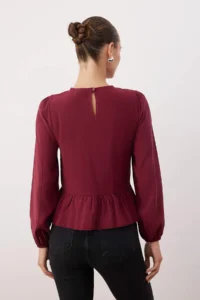 TRENDYOLMİLLA Burgundy Accessory Detailed Weaving Blouse - Image 4