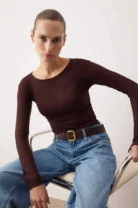 TRENDYOLMİLLA Brown Transparent Flexible Body-fitting Knitting Blouse