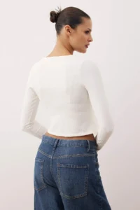 TRENDYOLMİLLA White 2 Sets Blouse/Cardigan Fitted/Body-Fitting Knitting Blouse - Image 5