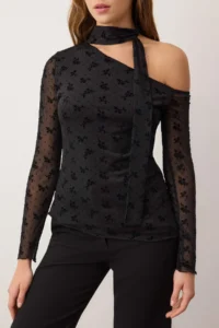 TRENDYOLMİLLA Black Floral Fitted Asymmetric Collar Long Sleeve Belted Tulle Knitting Blouse - Image 3