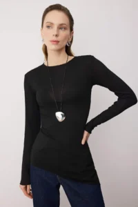 TRENDYOLMİLLA Black Asymmetric Long Sleeve Soft Knitting Blouse
