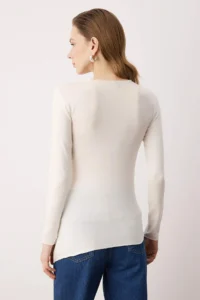 TRENDYOLMİLLA Ecru Asymmetric Long Sleeve Soft Knitting Blouse - Image 4
