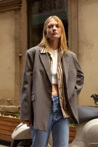 TRENDYOLMİLLA Gray Checkered/Checkered LONG Oversized Weaving  Blazer Jacket - Image 3
