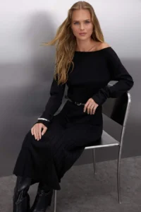 TRENDYOLMİLLA Black A-line Boat Neck Maxi Knitwear Arched LONG Dress - Image 3