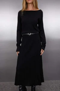 TRENDYOLMİLLA Black A-line Boat Neck Maxi Knitwear Arched LONG Dress - Image 4