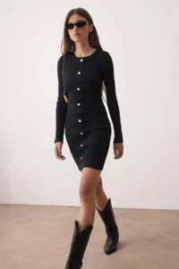 TRENDYOLMİLLA Black Plain Crew Neck buttoned Bodyone/Fitting Ribbed Flexible Mini Knitting Dress