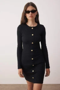 TRENDYOLMİLLA Black Plain Crew Neck buttoned Bodyone/Fitting Ribbed Flexible Mini Knitting Dress - Image 2