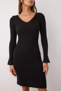 TRENDYOLMİLLA Black V-neck Plain Short / Mini V-neck bodycone Knit Dress - Image 3