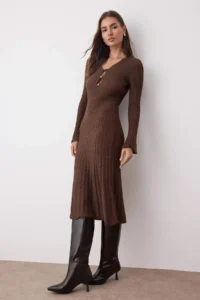 TRENDYOLMİLLA Brown Plain Maxi V-neck A-line Knitwear LONG Dress - Image 2