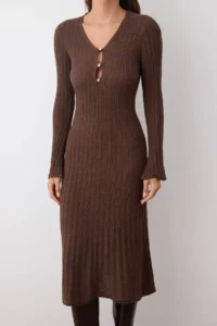 TRENDYOLMİLLA Brown Plain Maxi V-neck A-line Knitwear LONG Dress - Image 3
