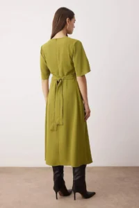 TRENDYOLMİLLA Oil Green Plain Accessory Detailed Midi Weaving Dress - Image 5
