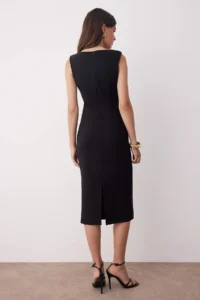 TRENDYOLMİLLA Black Accessory Detailed Midi Weaving Dress - Image 8