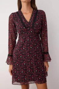 TRENDYOLMİLLA Burgundy Floral Accessory Detailed Short / Mini Lined Siphon Weaving Dress - Image 4